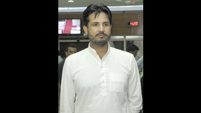 Congress chief warring expels leader for anti-party activities
