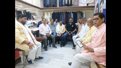 Traders holding a meeting in Varanasi on Saturday. (HT Photo)