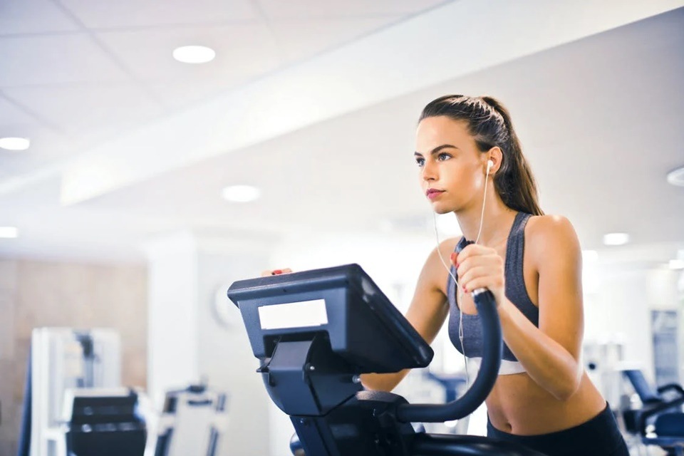 There is a direct relationship between low estrogen levels during perimenopause and menopause and osteoporosis. (Pexels) There is a direct relationship between low estrogen levels during perimenopause and menopause and osteoporosis. (Pexels)