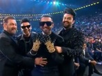 Salman Khan, Honey Singh, Guru Randhawa and Maniesh Paul at IIFA 2022. Salman Khan, Honey Singh, Guru Randhawa and Maniesh Paul at IIFA 2022.