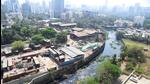 BMC officials said that the entire riverbed was taken over by slum dwellers which created obstructions in the flow of the river. (HT PHOTO) BMC officials said that the entire riverbed was taken over by slum dwellers which created obstructions in the flow of the river. (HT PHOTO)