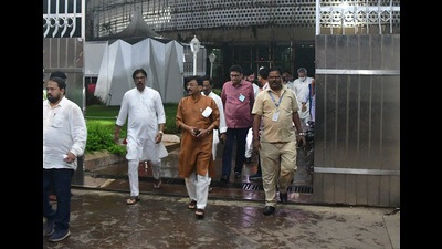 In the fiercely contested polls for the total six seats on Friday, Sena’s Sanjay Pawar lost to BJP’s Dhananjay Mahadik -- its third nominee. (Bhushan Koyande/HT Photo) In the fiercely contested polls for the total six seats on Friday, Sena’s Sanjay Pawar lost to BJP’s Dhananjay Mahadik -- its third nominee. (Bhushan Koyande/HT Photo)