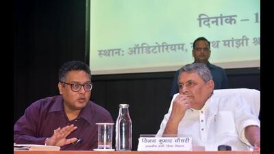 Bihar education minister Vijay Kumar Choudhary chairs a review meeting with district education officials in Patna on Sunday. (Santosh Kumar/HT Photo) Bihar education minister Vijay Kumar Choudhary chairs a review meeting with district education officials in Patna on Sunday. (Santosh Kumar/HT Photo)