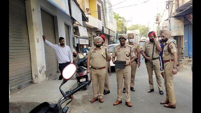 Dubai-returned man shot dead in Amritsar; wife, aide among three arrested Dubai-returned man shot dead in Amritsar; wife, aide among three arrested