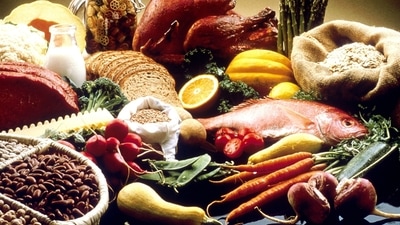 2. Eat protein rich food to keep yourself satiated - When the body churns the uterine lining with those intolerable cramps and aches, you should eat right so that your energy levels do not falter. Instead of surrendering to the cravings, try to plan your meal to have some protein-rich food which can keep you highly satiated like - chicken, soya chunks, boiled eggs, milk, or paneer can help one get some protein to fight fatigue during menstruation. (Pixabay) 2. Eat protein rich food to keep yourself satiated - When the body churns the uterine lining with those intolerable cramps and aches, you should eat right so that your energy levels do not falter. Instead of surrendering to the cravings, try to plan your meal to have some protein-rich food which can keep you highly satiated like - chicken, soya chunks, boiled eggs, milk, or paneer can help one get some protein to fight fatigue during menstruation. (Pixabay)