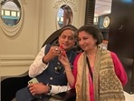 Shashi Tharoor tweets pic with Booker Prize winner Geetanjali Shree.(Twitter/@ShashiTharoor) Shashi Tharoor tweets pic with Booker Prize winner Geetanjali Shree.(Twitter/@ShashiTharoor)