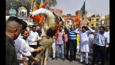 Punjab BJP protests increasing crime in state; burns CM Bhagwant Mann’s effigies. Photo of party activists carrying out the protest in Amritsar (HT) Punjab BJP protests increasing crime in state; burns CM Bhagwant Mann’s effigies. Photo of party activists carrying out the protest in Amritsar (HT)