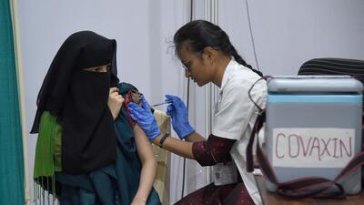 Meanwhile, the Brihanmumbai Municipal Corporation (BMC) on Monday published its 12th genome sequencing report of 279 samples, out of which 278 were found to be infected with the Omicron variant and its sub-lineages, while one was identified as the Delta strain. (Vijay Bate) Meanwhile, the Brihanmumbai Municipal Corporation (BMC) on Monday published its 12th genome sequencing report of 279 samples, out of which 278 were found to be infected with the Omicron variant and its sub-lineages, while one was identified as the Delta strain. (Vijay Bate)