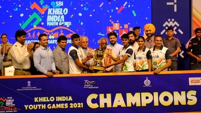 Champions Haryana with Khelo India Youth Games trophy
