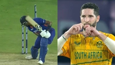 Hardik Pandya gets unique send-off from Wayne Parnell Hardik Pandya gets unique send-off from Wayne Parnell
