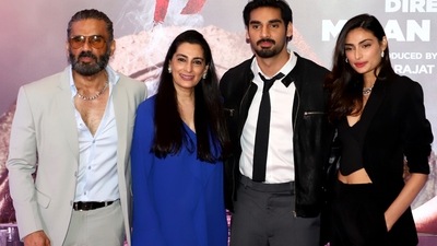 Suniel Shetty, Mana Shetty, Ahan Shetty, and Athiya Shetty. Ahan made his Bollywood debut with RX 1000 remake, Tadap. (PTI)