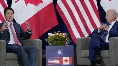Justin Trudeau (left) and US President Joe Biden during the Summit of the Americas, in Los Angeles, on June 9 (AP)