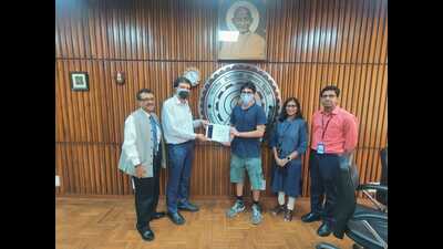 Kalash Gupta, a student of Indian Institute of Technology (IIT) Delhi, recently bagged the coveted title of World’s Greatest Coder. (Photo: Twitter) Kalash Gupta, a student of Indian Institute of Technology (IIT) Delhi, recently bagged the coveted title of World’s Greatest Coder. (Photo: Twitter)