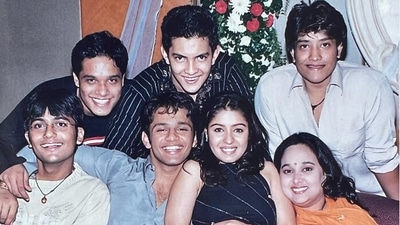 Sunidhi Chauhan, Rahul Vaidya, Aditya Narayan, Divya Kumar with friends in throwback picture. Sunidhi Chauhan, Rahul Vaidya, Aditya Narayan, Divya Kumar with friends in throwback picture.