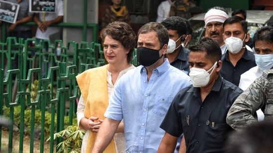 Rahul Gandhi and Priyanka Gandhi Vadra lead the ‘Satyagraha’ march to ED office amid the high drama(Sanchit Khanna/Hindustan Times)