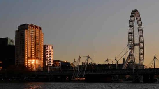 The London Eye wheel is seen at sunset, one of the biggest tourist attraction in London, Britain.(REUTERS)