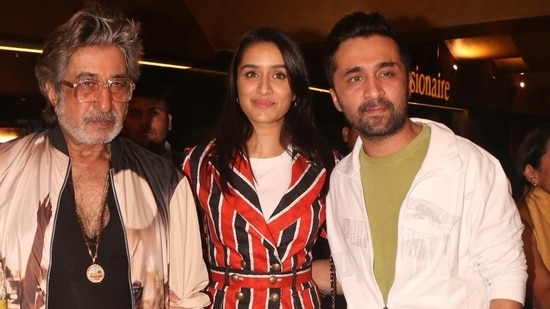 Siddhanth Kapoor (left) with Shakti Kapoor and Shraddha Kapoor.&nbsp;