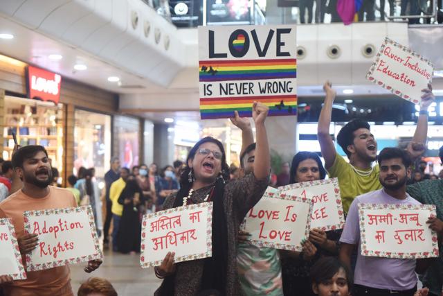 Spreading the message of love and awareness towards community members (Deepak Gupta/HT) Spreading the message of love and awareness towards community members (Deepak Gupta/HT)