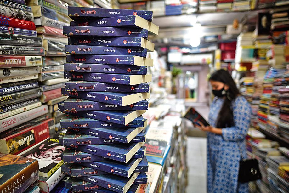 Copies of Reth Samadhi on display at Faqir Chand Bookstore, in Khan Market. (Sanchit Khanna/HT photo) Copies of Reth Samadhi on display at Faqir Chand Bookstore, in Khan Market. (Sanchit Khanna/HT photo)