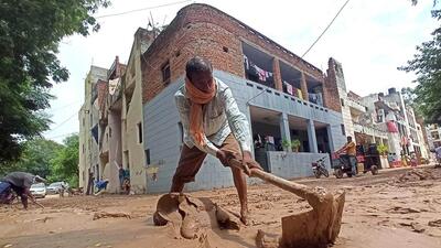 While the older completed constructions, which came up before the enforcement of the RERA Act, are out of RERA’s purview, all new and under-construction commercial and residential projects have to register and get approval from the authority. (HT File Photo) While the older completed constructions, which came up before the enforcement of the RERA Act, are out of RERA’s purview, all new and under-construction commercial and residential projects have to register and get approval from the authority. (HT File Photo)