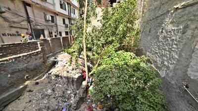 Choked internal drain in Old City areas in Ludhiana. Mayor Balkar Sandhu had earlier also directed the officials to clean the internal drain lines before monsoon hits the city. (Gurpreet Singh/HT)
