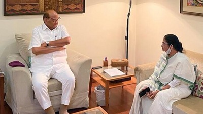 The meeting took place at Pawar's residence in the national capital. (Image: ANI)