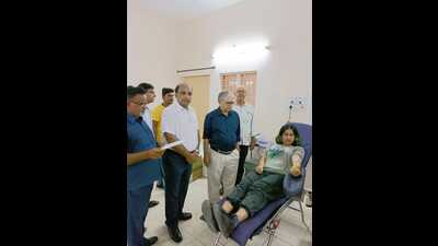 A blood donation camp being held at MNNIT in Prayagraj on Tuesday. (HT)