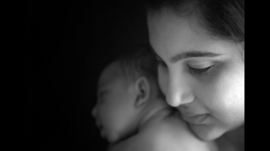 While society only chooses to see the idyllic side of motherhood, Zehra Naqvi apprises her readers of the fraught battles with the self that often characterize the experience. (Shutterstock)