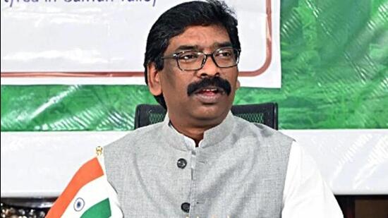 Jharkhand chief minister Hemant Soren has to appear before the poll watchdog either in person or though his lawyers on June 28. (HT FILE PHOTO.) Jharkhand chief minister Hemant Soren has to appear before the poll watchdog either in person or though his lawyers on June 28. (HT FILE PHOTO.)