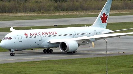 Canada to end Covid-19 vaccine mandate for domestic air, rail travel&nbsp;(File Photo)