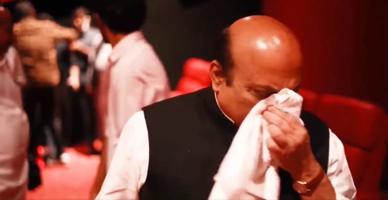 The Karnataka CM broke down in tears as the film reminded him of his own pet dog who passed away last year. The Karnataka CM broke down in tears as the film reminded him of his own pet dog who passed away last year.