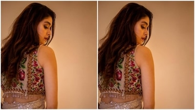 Assisted by makeup artist Niyati Kothari, Keerthy decked up in nude eyeshadow, black eyeliner, mascara-laden eyelashes, contoured cheeks and a shade of bright red lipstick. (Instagram/@keerthysureshofficial)