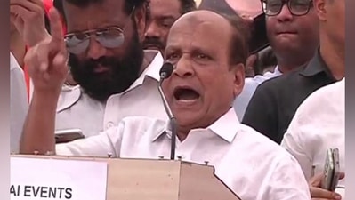 Former Nagpur unit Congress president, Sheikh Hussain. (ANI)