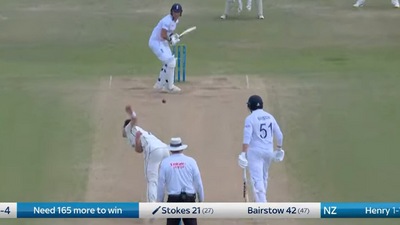 Ben Stokes attacks Matt Henry