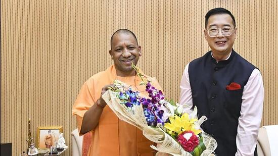 Singapore high commissioner Simon Wong calls on Uttar Pradesh chief minister Yogi Adityanath. (PTI PHOTO)