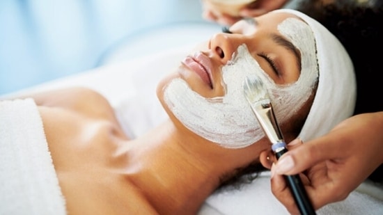 What is chemical peel? How does it benefit the skin? (Unsplash)