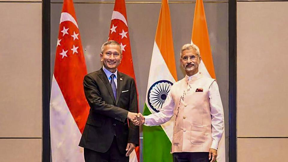 External affairs minister S Jaishankar meets Singapore foreign minister Vivian Balakrishnan, in New Delhi. (PTI)