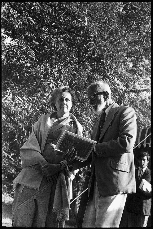 Prime Minister Indira Gandhi releasing The Handbook of the Birds of India and Pakistan by Salim Ali and S Dillon Ripley on 16 December 1974. (Babu Ram/HT Photo)
