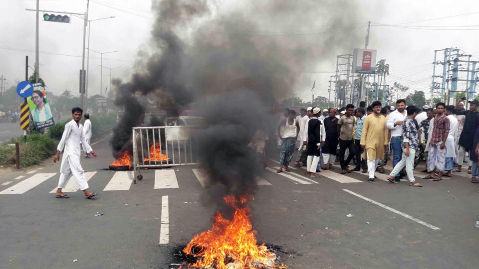 Protests against remarks on Prophet Mohammed in West Bengal’s Howrah on June 10. (ANI) Protests against remarks on Prophet Mohammed in West Bengal’s Howrah on June 10. (ANI)