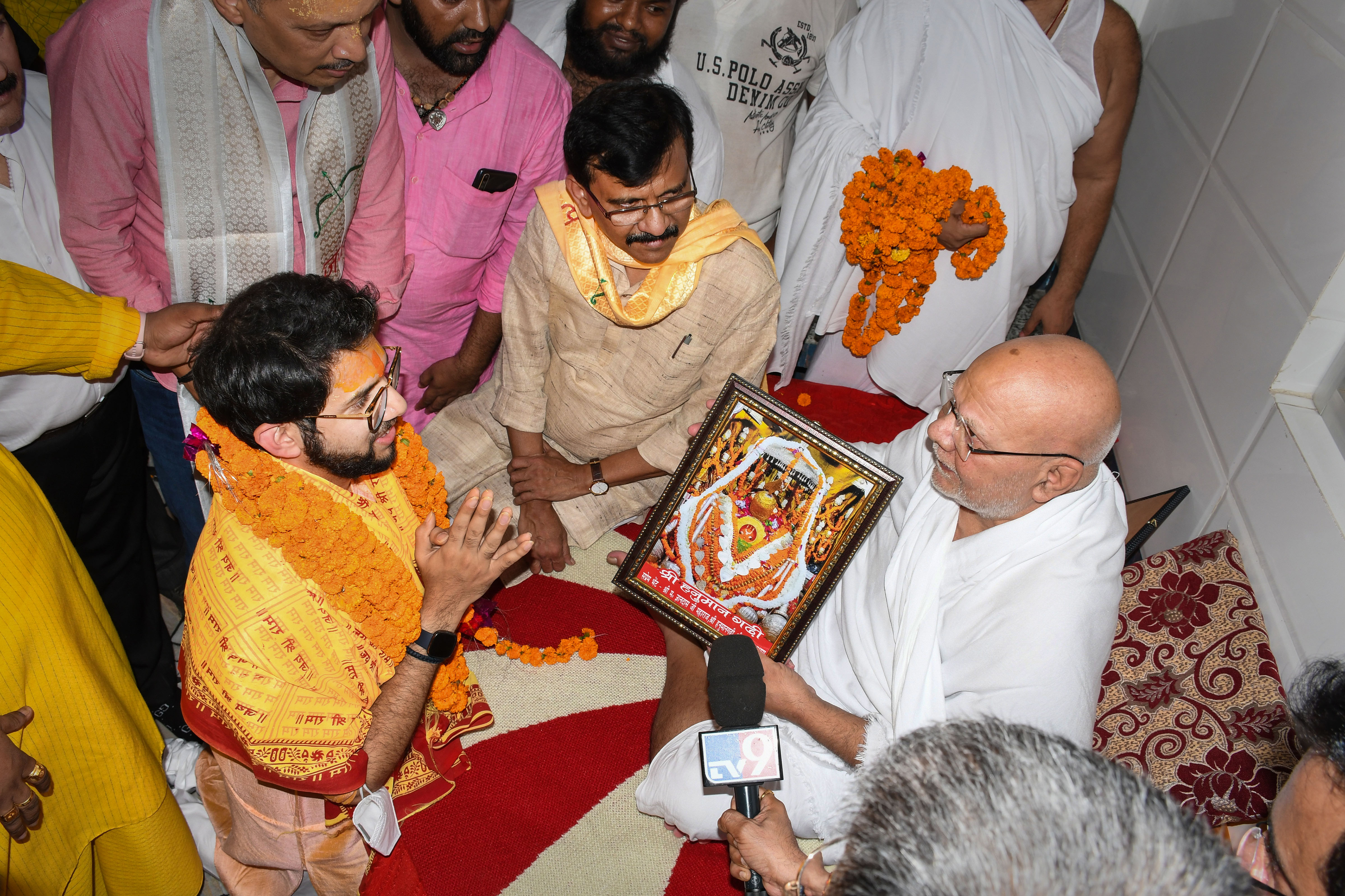 Maharashtra minister Aaditya Thackeray meets Mahant Gyan Das during his visit to Hanuman Garhi Mandir, in Ayodhya, Wednesday, June 15, 2022. Shiv Sena MP Sanjay Raut is also seen. (PTI Photo) Maharashtra minister Aaditya Thackeray meets Mahant Gyan Das during his visit to Hanuman Garhi Mandir, in Ayodhya, Wednesday, June 15, 2022. Shiv Sena MP Sanjay Raut is also seen. (PTI Photo)