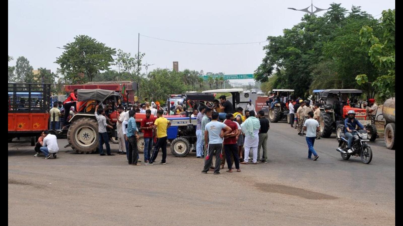 shamlat-land-eviction-majri-block-villagers-protest-against-government