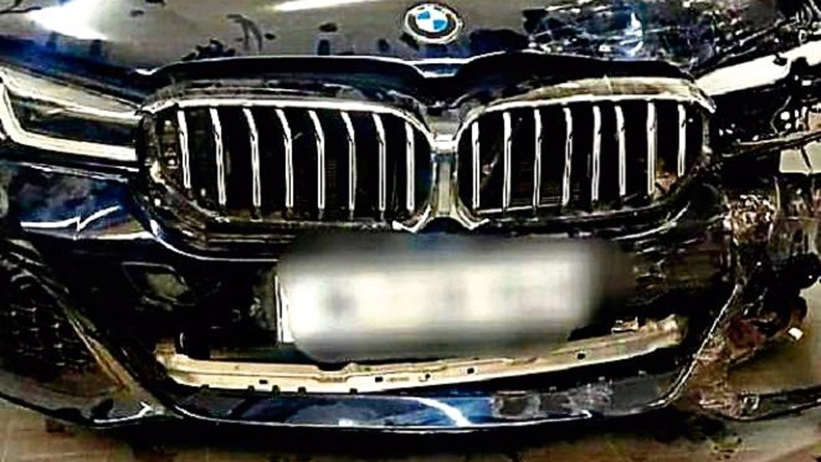Delhi Hatchback hit by speeding BMW falls on homeless people, 2 kids