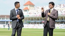 Rahul Dravid (E) e Sourav Ganguly. 