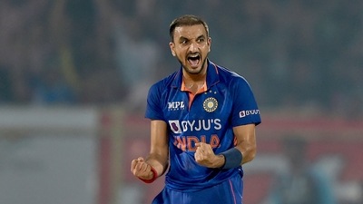 Harshal Patel celebrates the wicket of South Africa's batsman David Miller (PTI)