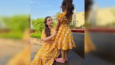 Fashionista Soha Ali Khan loves twinning with her daughter Inaaya Naumi Kemmu in stylish fits and leaves fans ‘aww-struck' with their adorable pictures. (Instagram/@sakpataudi)