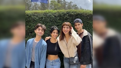One of the photos also featured Suhana Khan and her other co-stars Yuvraj Menda and Vedang Raina. (Instagram/@khuhsi05k) One of the photos also featured Suhana Khan and her other co-stars Yuvraj Menda and Vedang Raina. (Instagram/@khuhsi05k)