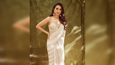 Kiara Advani donned a dazzling ivory saree from the shelves of the Amrita Thakur's label. (Instgaram/@kiaraaliaadvani) Kiara Advani donned a dazzling ivory saree from the shelves of the Amrita Thakur's label. (Instgaram/@kiaraaliaadvani)