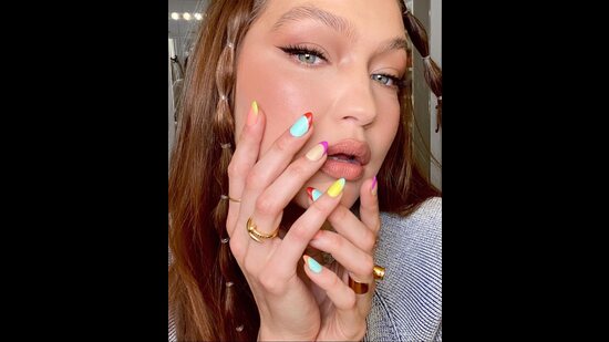 Model Gigi Hadid shows off her colour-pop manicure (Photo: Instagram)