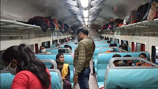 Intercity trains between Mumbai, Pune, and Nashik to get up to 20 coaches