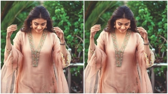“Feeling peachy,” Keerthy declared her love for peach with this caption.(Instagram/@keerthysureshofficial)